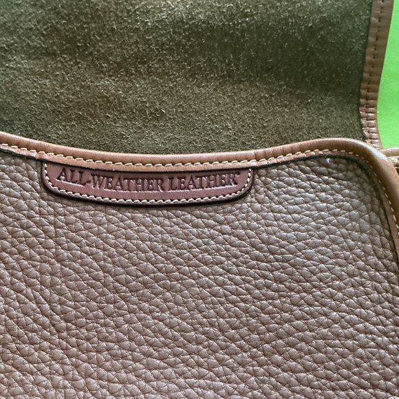 Dooney & Bourke all weather leather shoulder/cross body handbag - Picture 3 of 5